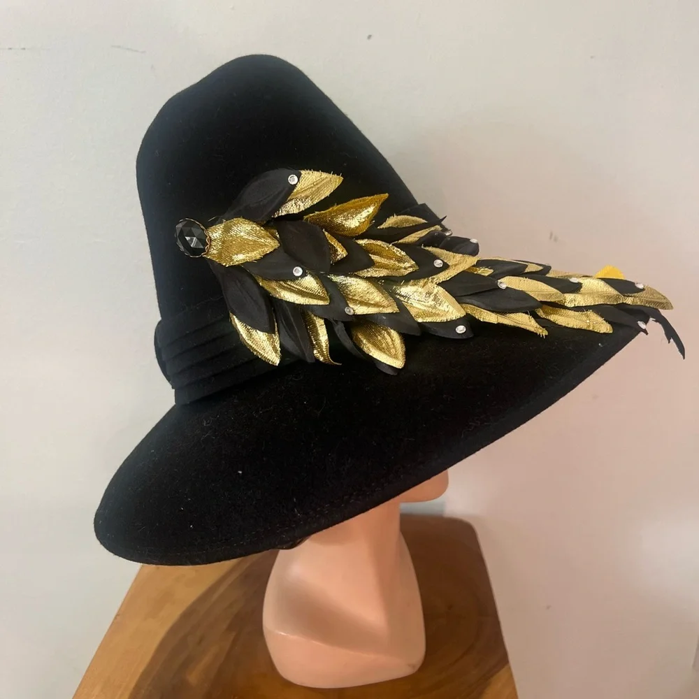 DEADSTOCK 90’s Vintage Black Wool Felt Fedora Gold Leaf Rhinestones Women's Hat - Picture 2 of 16